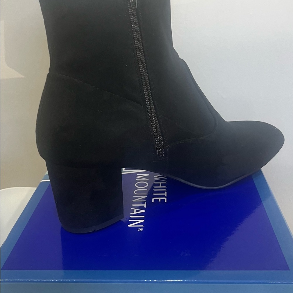 White‎ Mountain Black Heeled Boots